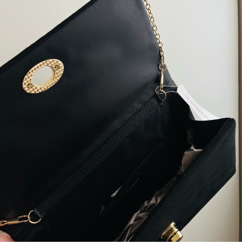 Le Chateau Crossbody Purse w/Gold chain - Picture 2 of 3